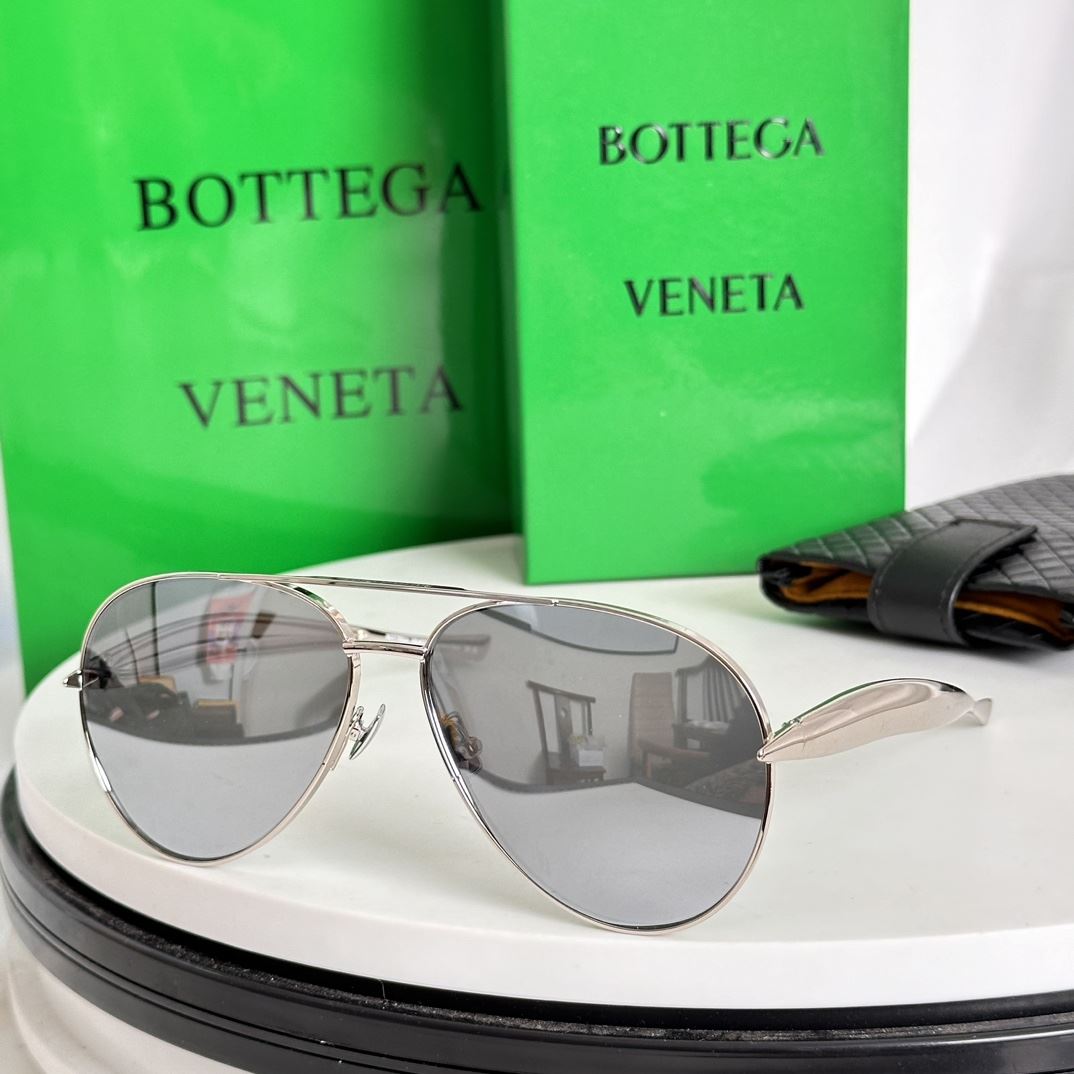 Bottega Veneta Sunglasses